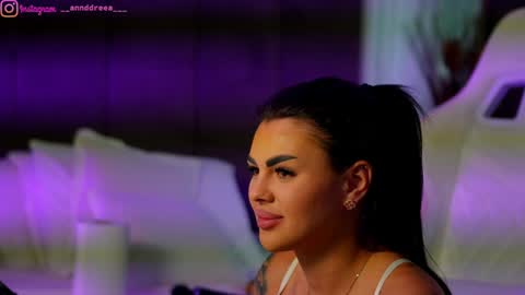 Dee online show from 09.26.25