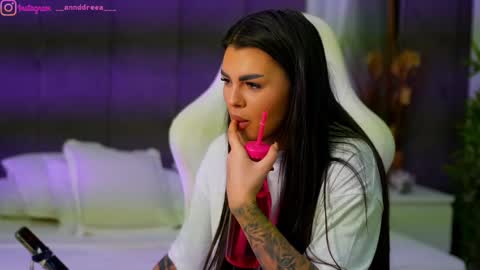 Dee online show from 10.06.25