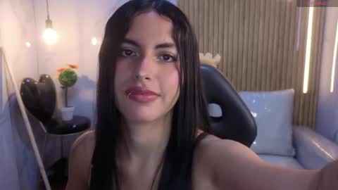 perla_lovely online show from 04.20.26