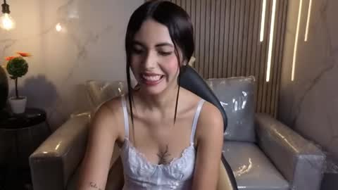 perla_lovely online show from 05.20.26