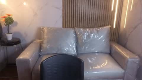 perla_lovely online show from 06.09.26