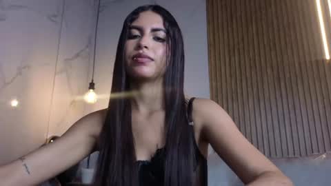perla_lovely online show from 06.11.26