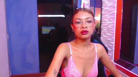 Perla online show from 02.28.25