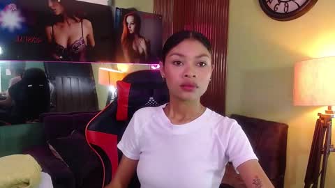 Perla online show from 09.15.25