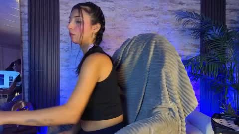  PERLA online show from 05.01.26