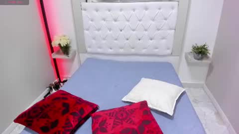 Perla online show from 07.10.26