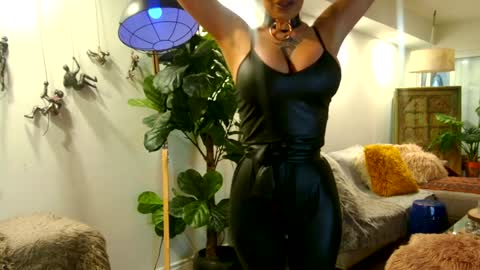 Snapshot of persianangel chatting on 03.04.25 love when you call me persiN0 PM NO C2C online show from 03.04.25