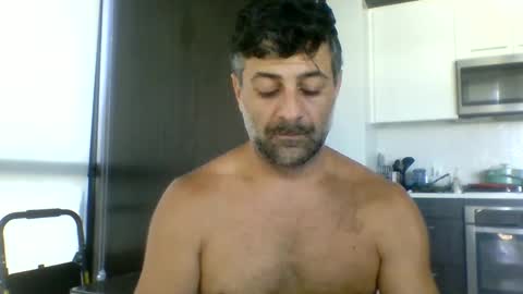 Snapshot of persianprince546 chatting on 06.01.26 persianprince546 online show from 06.01.26