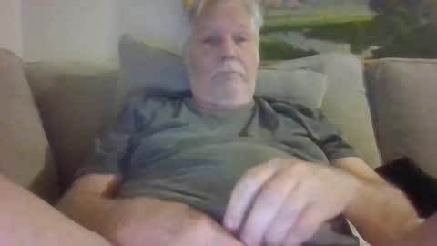 Snapshot of pervdude01 chatting on 12.19.24 Nut4aNickel online show from 12.19.24
