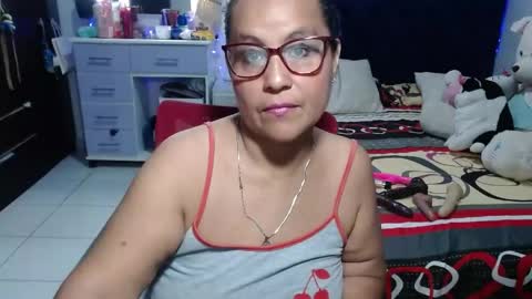 Snapshot of pervert_mommy_x chatting on 06.07.26 SAMY online show from 06.07.26