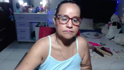 Snapshot of pervert_mommy_x chatting on 06.28.26 SAMY online show from 06.28.26