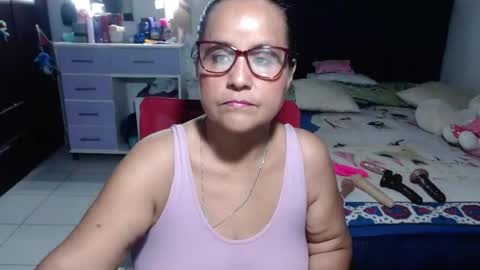 Snapshot of pervert_mommy_x chatting on 06.29.26 SAMY online show from 06.29.26