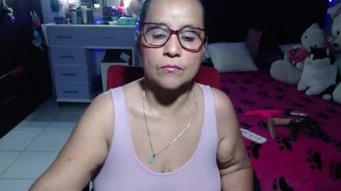 Snapshot of pervert_mommy_x chatting on 07.15.26 SAMY online show from 07.15.26