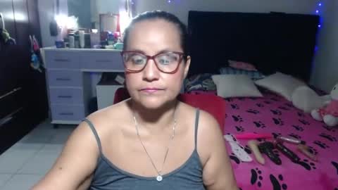 Snapshot of pervert_mommy_x chatting on 07.16.26 SAMY online show from 07.16.26