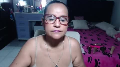 Snapshot of pervert_mommy_x chatting on 07.18.26 SAMY online show from 07.18.26