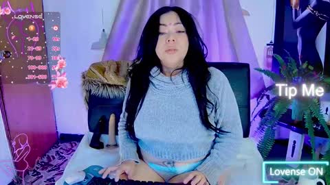 Snapshot of pervertmom_ chatting on 10.11.25 ESMERALDA online show from 10.11.25