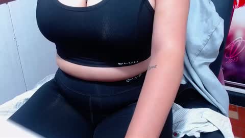  Nicole   online show from 01.26.25