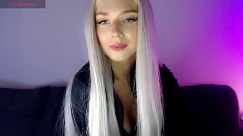 Snapshot of pervyblonde chatting on 03.04.25 Isabella online show from 03.04.25