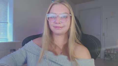 petalkiss online show from 09.14.25