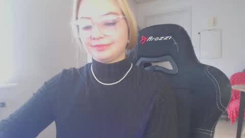 petalkiss online show from 09.18.25