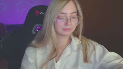 petalkiss online show from 10.08.25