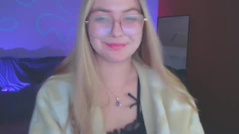 petalkiss online show from 10.20.25