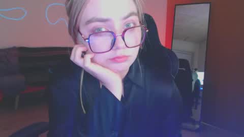 petalkiss online show from 11.02.25