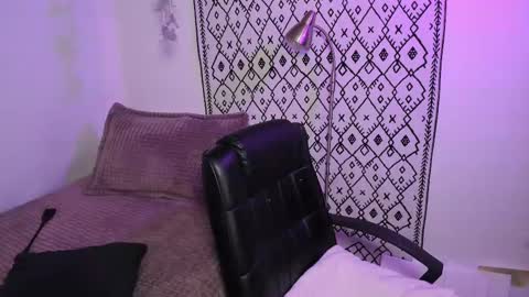 Rose online show from 02.19.25