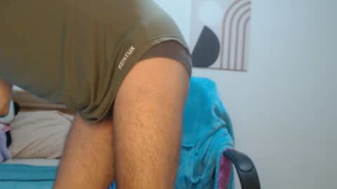 Snapshot of peter_x_annaud chatting on 11.08.25 FELIPE online show from 11.08.25