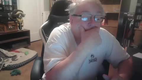 peterinohio57 online show from 10.20.25