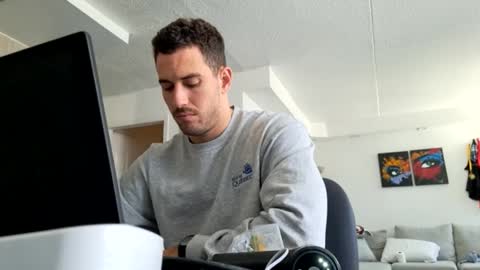 Snapshot of peterskinny24 chatting on 02.21.25         ttps VF8L9ABFMref wl share online show from 02.21.25