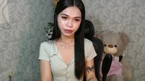 Snapshot of petite_angelx chatting on 01.24.25 angel online show from 01.24.25