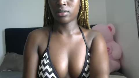 Snapshot of petite_asshley1 chatting on 11.13.25 Ashley online show from 11.13.25