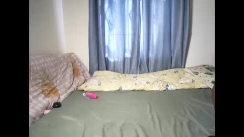 petite_funnie online show from 09.20.25