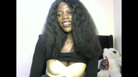 petite_lavi2 online show from 02.23.25