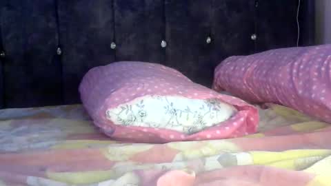 Snapshot of petite_loverr chatting on 11.08.25 Petite loverr online show from 11.08.25