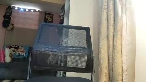 Snapshot of petite_loverr chatting on 03.29.26 Petite loverr online show from 03.29.26