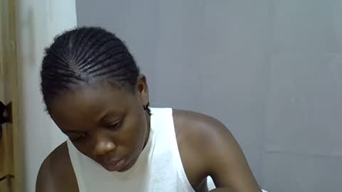 petite_melan online show from 09.19.25