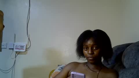 Snapshot of petite_melinda chatting on 06.14.26 petite_melinda online show from 06.14.26