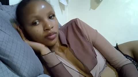 Snapshot of petite_melinda chatting on 06.27.26 petite_melinda online show from 06.27.26