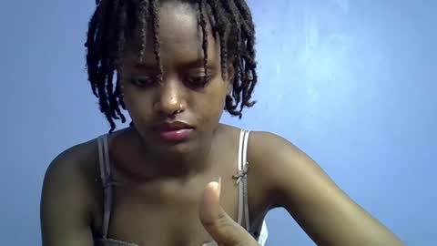 petite_star2 online show from 02.21.26