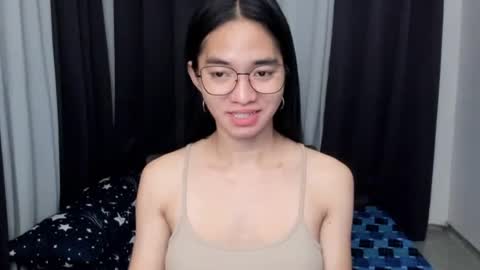 Snapshot of petiteasianmarian chatting on 07.19.26 bigcock Marian online show from 07.19.26