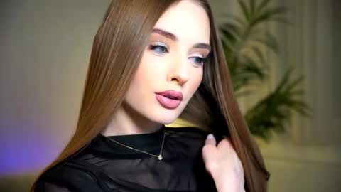 Petitegonwiild online show from 11.21.25