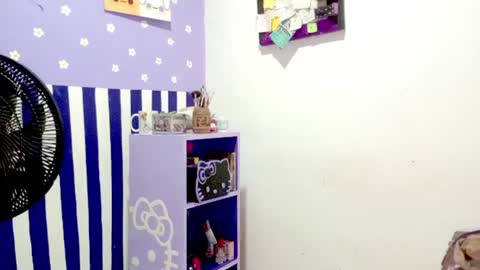 Snapshot of petiteivoryqueen chatting on 08.10.26 danna online show from 08.10.26