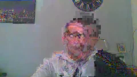 Snapshot of petitenebreux13400 chatting on 01.28.25 petitenebreux13400 online show from 01.28.25