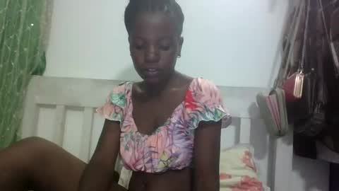 petitesweetchiq online show from 09.21.25