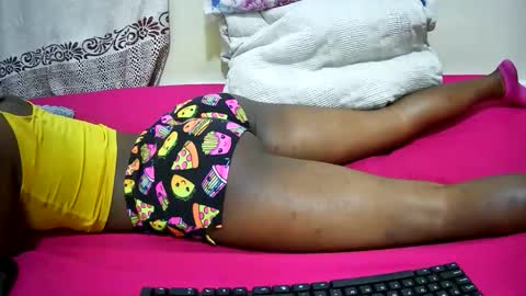 petitetasha online show from 10.16.25