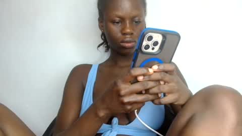 Snapshot of petitgirl88 chatting on 07.16.26 petitgirl88 online show from 07.16.26