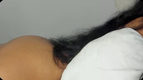 Snapshot of petitgirl_ chatting on 02.15.25  J A S S  online show from 02.15.25