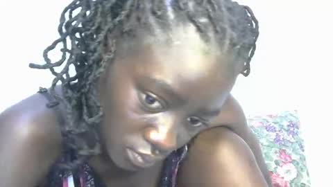 Snapshot of petitte_gyaal chatting on 10.19.25 petitte_gyaal online show from 10.19.25